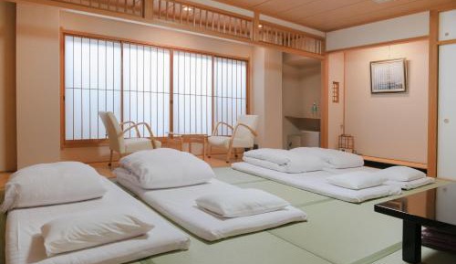 Japanese-Style Family Room 12 - New Building