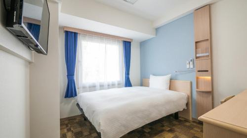 Double Room with Small Double Bed - Non-Smoking