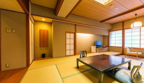 Japanese-Style Room with City View