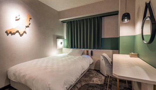 Single Room with desk - Non-Smoking