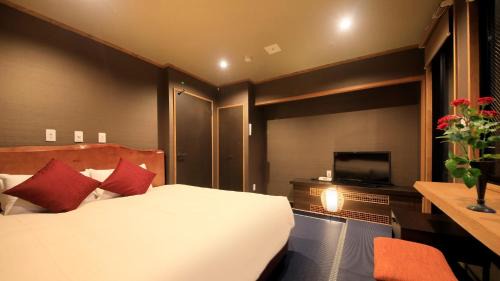 King Room with Open-Air Bath with Mountain View