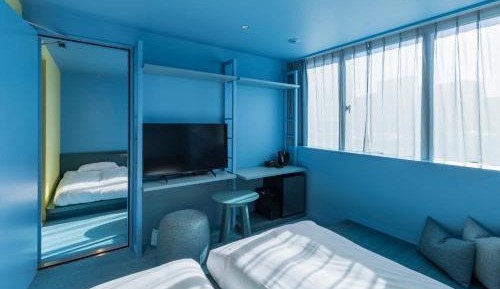 【light blue】Connecting Room B
