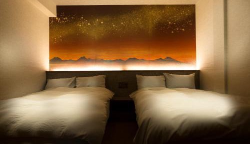Suite with Mountain View