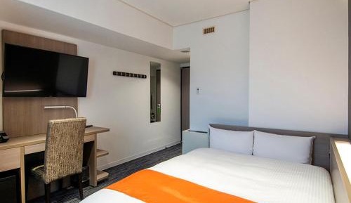 Large Single Room - Non-Smoking