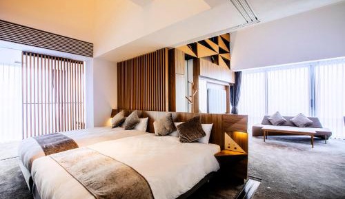 Suite with Terrace and Private Outdoor Jacuzzi（Club Lounge Access Included）