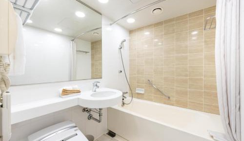 Moderate Queen Room - Non-Smoking