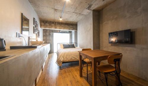 One-Bedroom Apartment 402