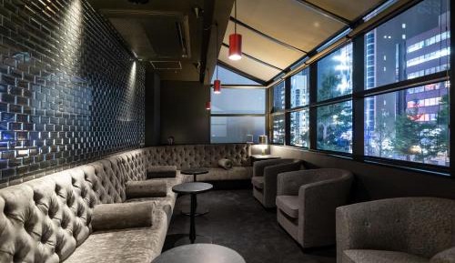 Cross Floor Double Room with Club Lounge Access - Non-Smoking