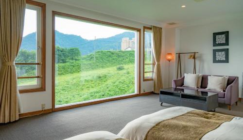 Standard Fourth Room 
