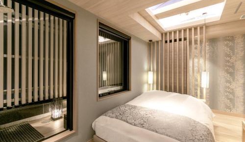 Double Room with Private External Bathroom