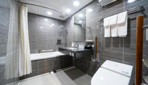 Twin Room - Disability Access - Non-Smoking