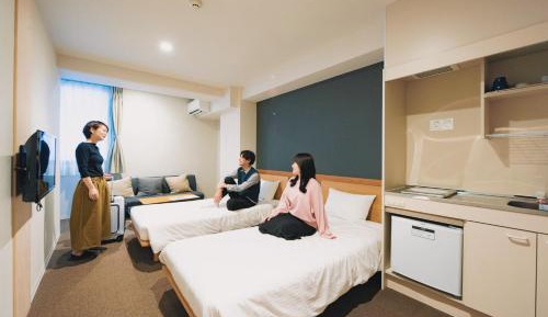 Triple Room with Kitchenette and Private Bathroom