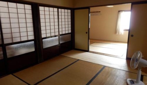 Japanese-Style Room with Shared Bathroom