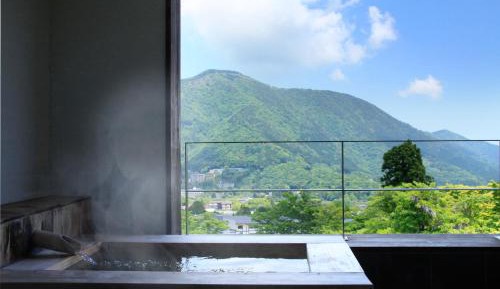 Japanese-Western Style Room with Open-Air Bath