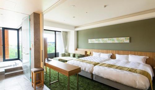Suite with City View