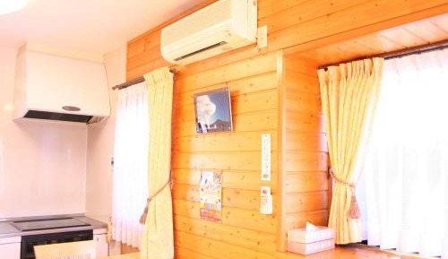 Cottage with Partial Mt.Fuji View