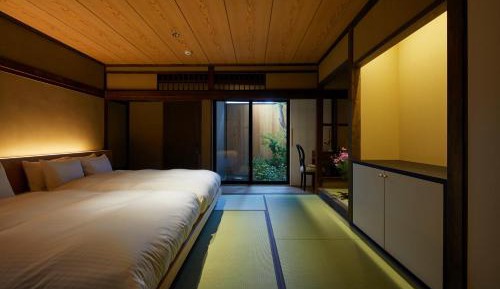Standard Double Room with Two Double Beds