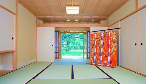 Japanese-Style Room