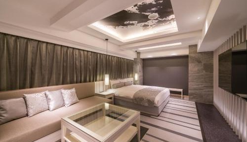 Queen Suite