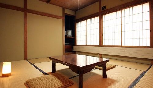 Economy Japanese-Style Triple Room with Shared Bathroom