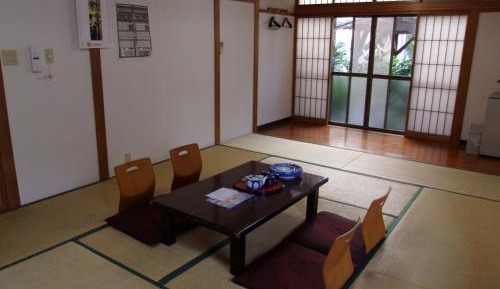 Cottage (5 Adults)