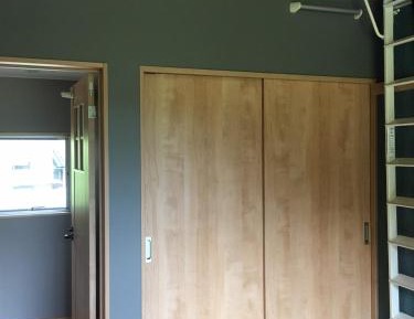 Single Bed in Dormitory Room