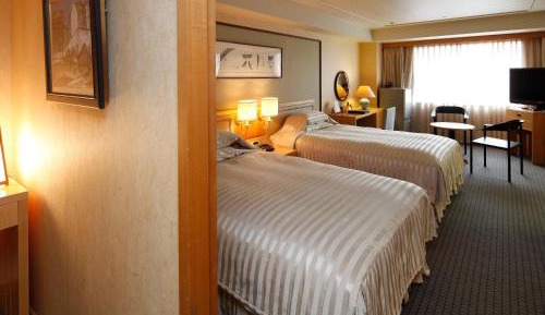 Japanese Western Room with Free access to Fitness Club - Non-Smoking