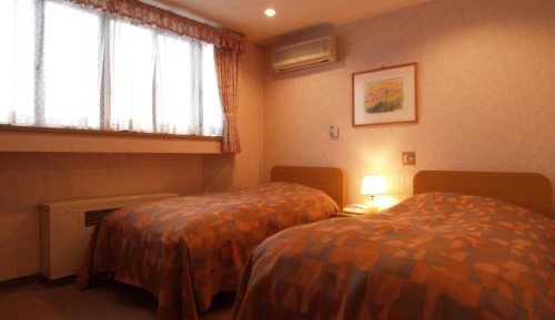 Compact Twin Room - Annex