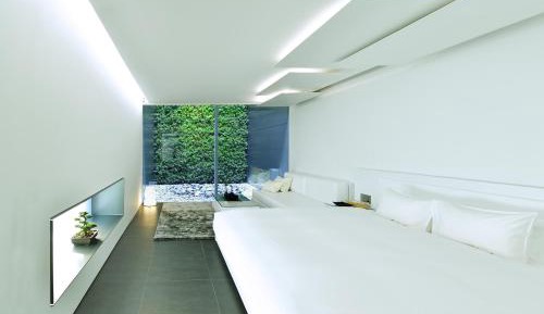 Deluxe Double Room with Garden View
