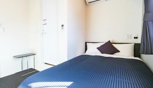 Single Room with Small Double Bed - Smoking