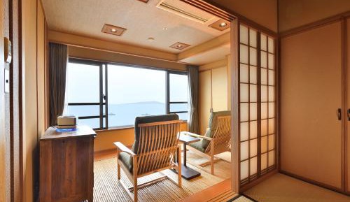 Japanese-Style Junior Suite with Ocean View - Upper Floor - Non-Smoking