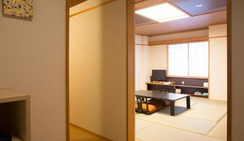 Japanese-Style Room - Smoking
