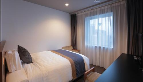 Small Double Room - Non-Smoking