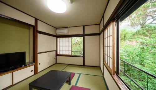  Japanese-Style Standard Room with Shared Bathroom (Adult Only)