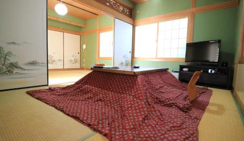 Japanese-Style Quadruple Room with Shared Bathroom