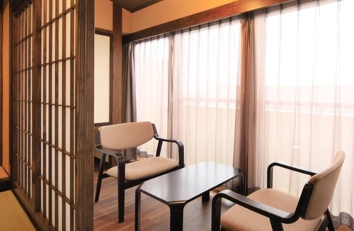 Kaminoyama House | Standard Shunsai Japanese Kaiseki Plan Renovate / Kaminoyama Yamagata