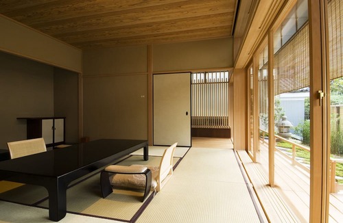 Karasuma House | Hiiragiya