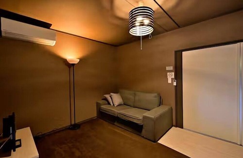 Shima House | Green Room