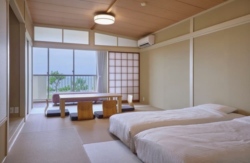 Hamasaki House | ONCRI-KARATSU