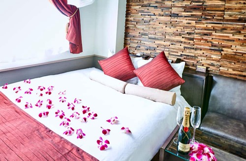 Hyakunincho Hotel | Hotel Petit Bali Garden Shin Okubo - Shinjuku Sta 10min walk -