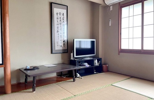 Tsu House | Business Ryokan Wakakusa