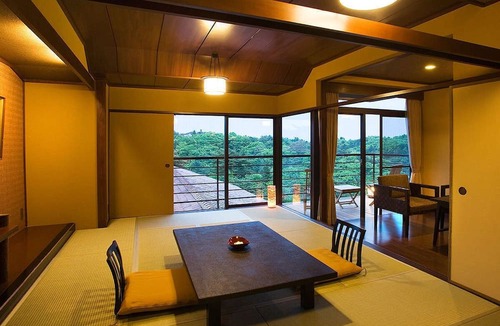 Noto-cho Hotel | Dokutsuburo no Yado Hyakurakuso
