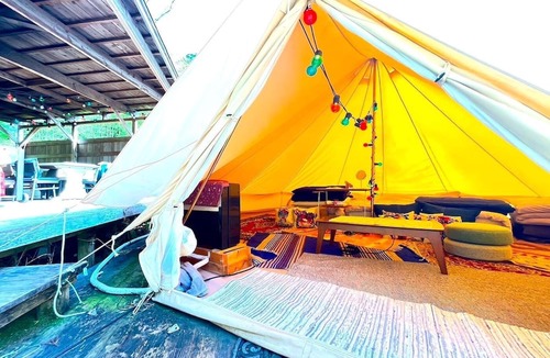 Otaki RV Rental | Poolside tent / Isumi County Chiba