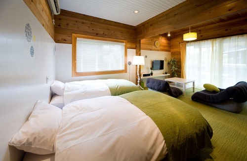Gujo Hotel | Holiday House Green Garden