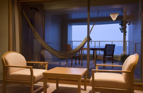 Inatori House | Taberu Oyado Hamanoyu