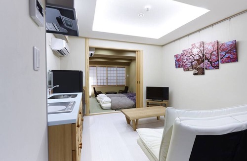 Shimogyo Apartment | 1F| Riverside Suite Near Kyoto Sta.| Private Wood Bath & Private Open-air Bath