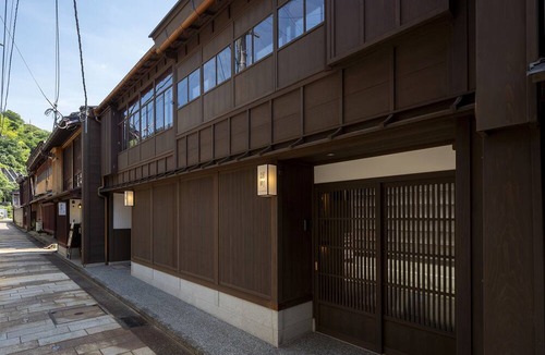 Higashi Chaya District House | Utaimachi