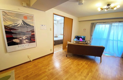 Ota Apartment | 1minute walk to station, direct bus to Haneda Airport! Easy access!