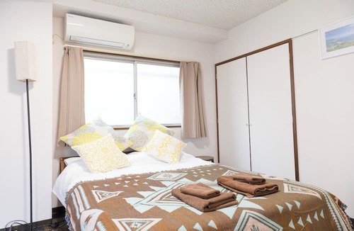 Nishi-Shinjuku Apartment | 5 minutes on foot from Nishi-Shinjuku 5-chome Station & double bed & veranda