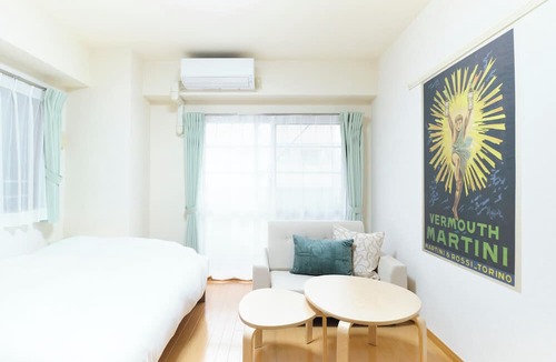 Toshima Apartment | alba cerezo by Tranova